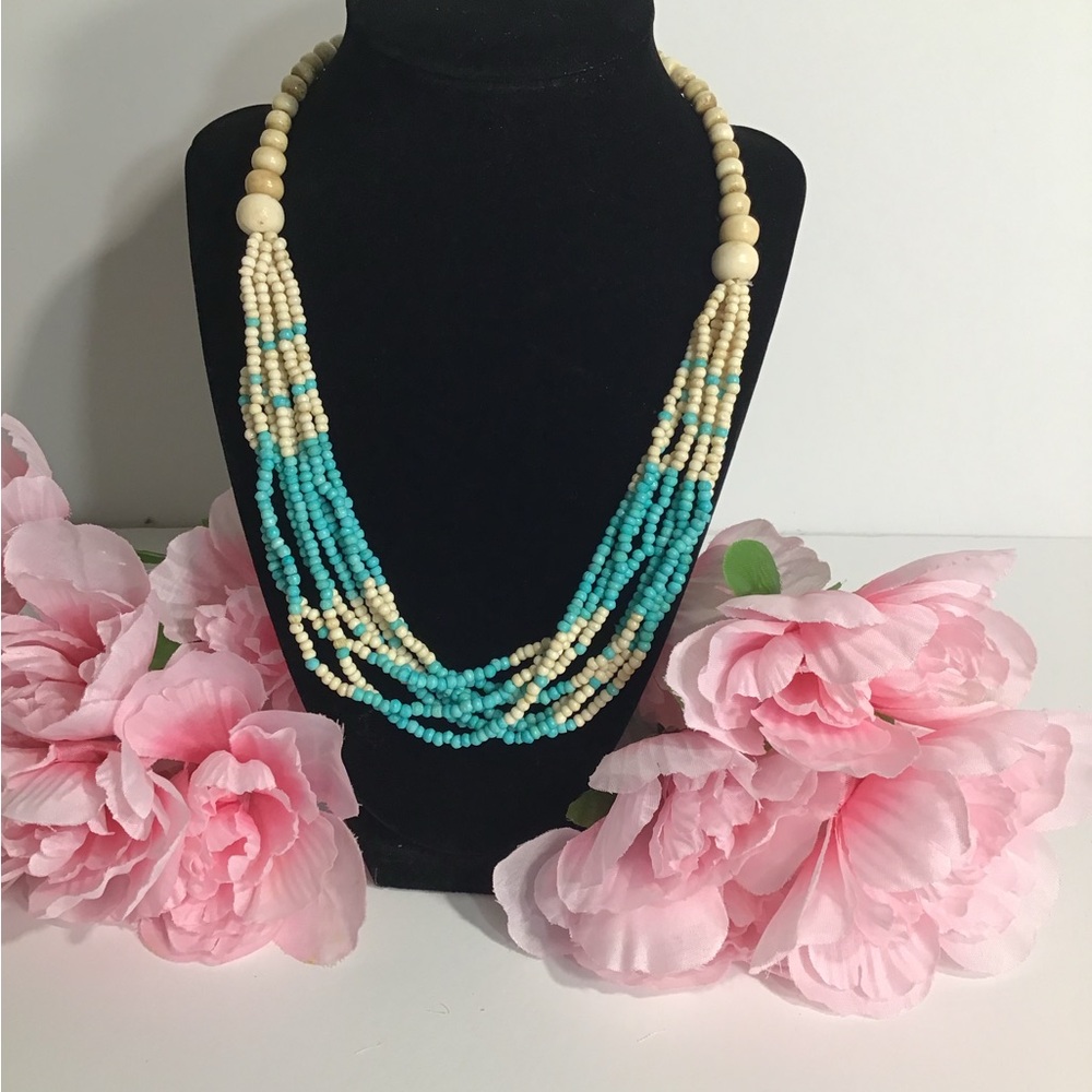 Turquoise and Cream Beaded Necklace - Picture 5 of 10